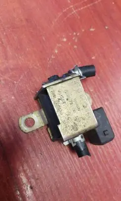 Land Rover Discovery Turbo solenoid valve 72257200