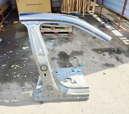 BMW iX Sill