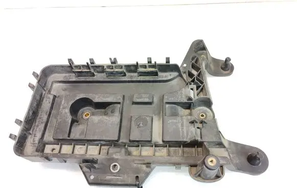 Volkswagen Caddy Battery tray 1K0915333B
