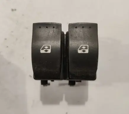 Renault Laguna II Electric window control switch 015088A