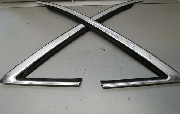 Audi A8 S8 D2 4D Rear side glass trim 4D0853345B 4D0853346B