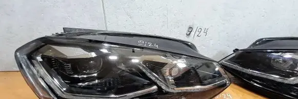 Volkswagen Golf VII Headlight/headlamp 5G1941082C