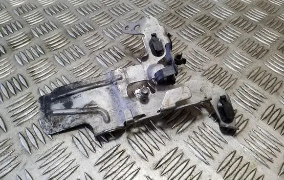 Renault Kadjar Other engine bay part 223673726R