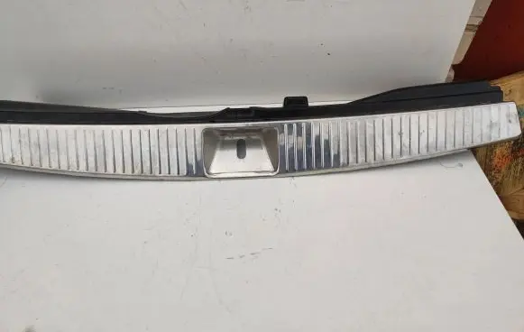 Mercedes-Benz C W204 Other trunk/boot trim element 2046906541