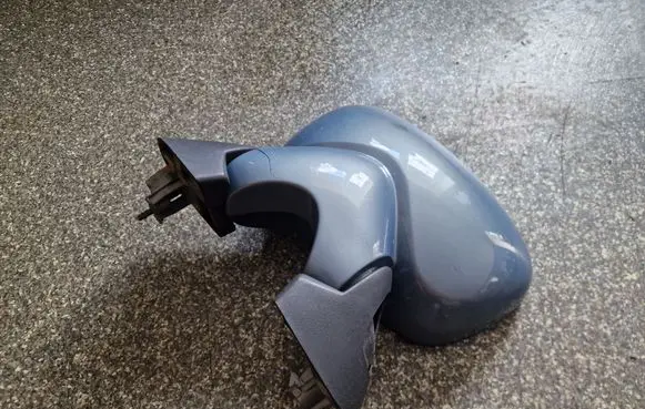 Nissan Primastar Front door electric wing mirror