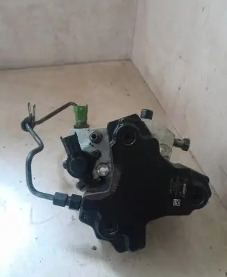 Volvo V70 Fuel injection high pressure pump 30756125 0445010111 04466