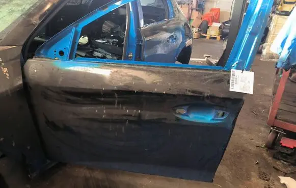 Peugeot 208 II Front door ESM