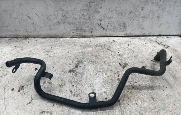 Volkswagen Touran I Engine coolant pipe/hose 03G121151