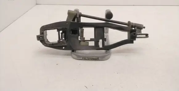 BMW 3 E46 Front door exterior handle/bracket 51218253454 8253454