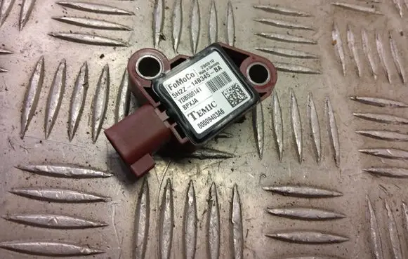 Land Rover Discovery 4 - LR4 Airbag deployment crash/impact sensor 5h2z14b345ba