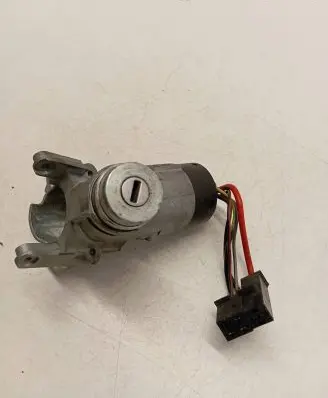 Mercedes-Benz Vito Viano W638 Ignition lock A0005458108