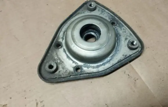 Coil spring mount