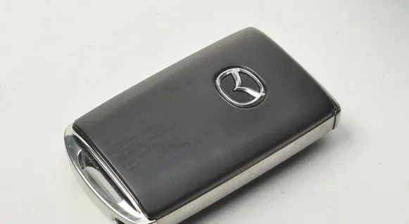 Mazda 3 Ignition key/card SKE13E03