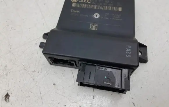 Audi Q7 4L Gateway control module 4L0907468A 4L0910468