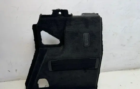 BMW 3 E90 E91 Trunk/boot lower side trim panel 7068880