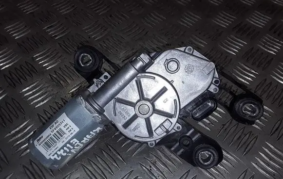 Skoda Octavia Mk3 (5E) Wiper motor 5F4955711