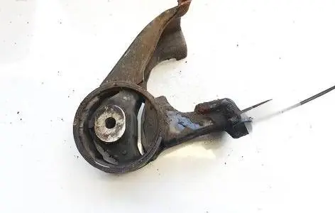 Toyota Avensis T250 Engine mount bracket 123710r010 12371-0r010