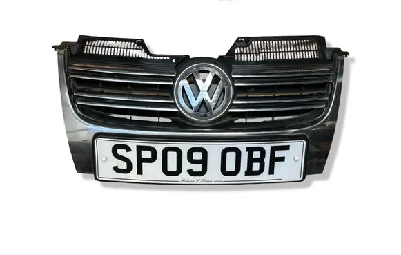 Volkswagen Golf V Front grill 1K5853651