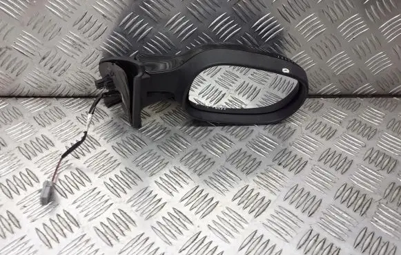 Nissan Micra Front door electric wing mirror