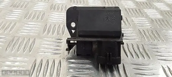 Citroen C4 Cactus Other relay 9673999980