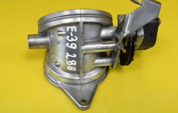BMW 5 E39 Throttle body valve 13631703562