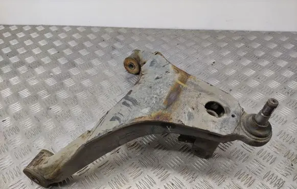 Iveco Daily 6th gen Front lower control arm/wishbone