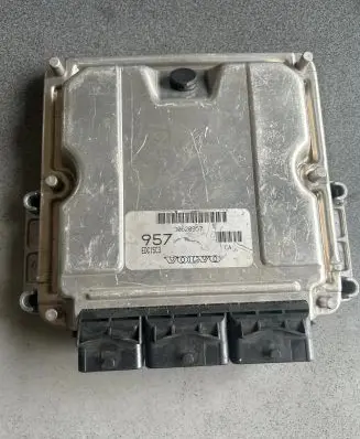 Volvo S40, V40 Engine control unit/module 30620957 0281010441
