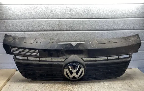 Quarter panel pressure vent