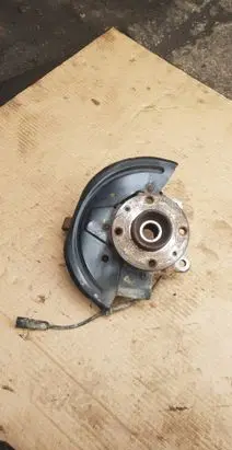 Dacia Sandero II Front wheel hub 400140119R