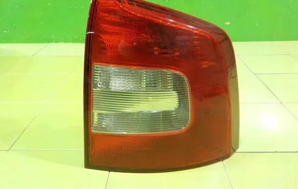 Skoda Octavia Mk2 (1Z) Rear/tail lights 