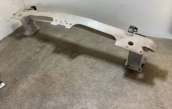 Citroen C4 III e-C4 Front bumper cross member 9835607480