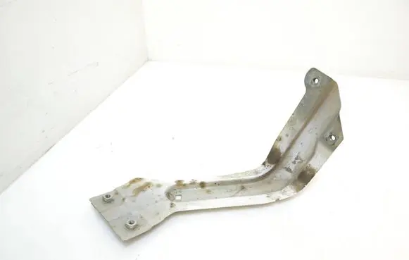 Volkswagen Caddy Fender mounting bracket 1T0821136C