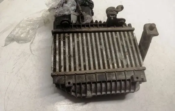 Toyota Avensis T220 Intercooler radiator