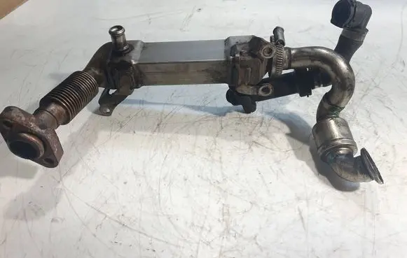 BMW 5 E60 E61 EGR valve cooler 65A102