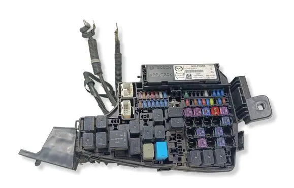 Mazda 6 Fuse module KD45675X0C