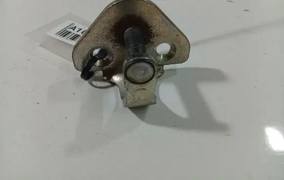 Fiat Ducato Front door lock loop/hook striker
