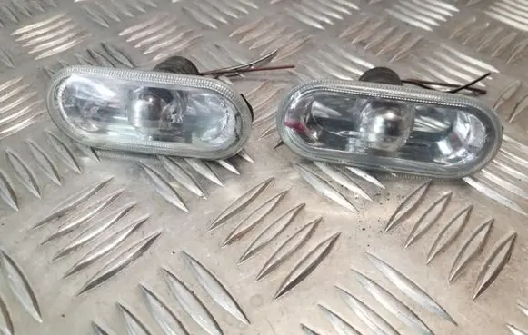 Seat Toledo II (1M) Front fender indicator light 1J0949117