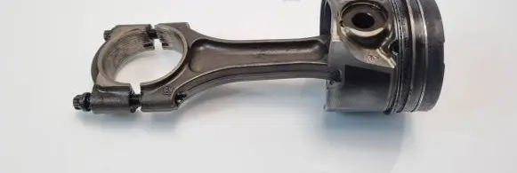 Opel Astra G Piston with connecting rod