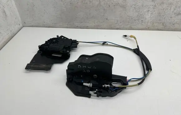 BMW 6 F06 Gran coupe Rear door lock 7276322 702890V
