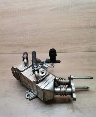 Toyota Yaris EGR valve cooler 2560133070 13064200004