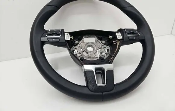 Volkswagen Golf VI Steering wheel 307021099Q24 3C8419091