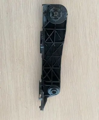 Toyota RAV 4 (XA30) Front bumper mounting bracket
