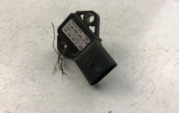 Volkswagen PASSAT B6 Air pressure sensor 038906051C