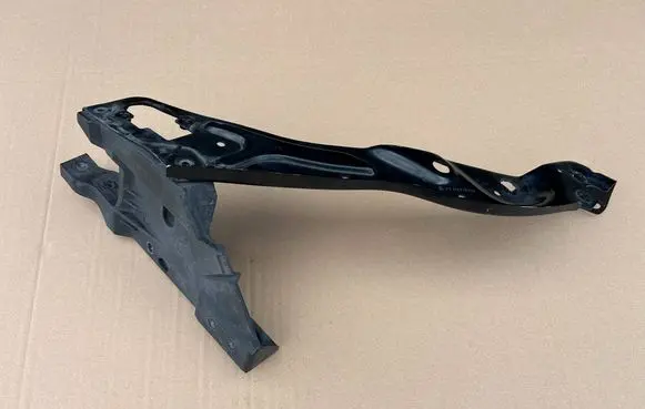 Mercedes-Benz E W212 Headlight/headlamp mounting bracket 212620022 B41009