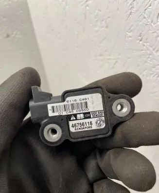 Alfa Romeo 147 Airbag deployment crash/impact sensor 46756116