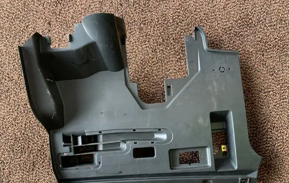 Dashboard lower bottom trim panel