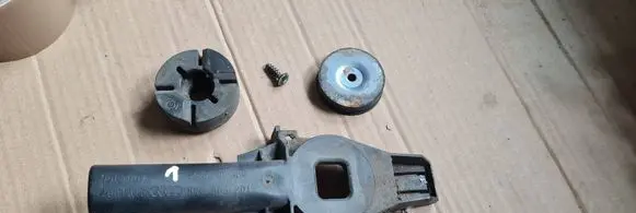 Audi Q5 SQ5 Radiator mount bracket 8K0805201