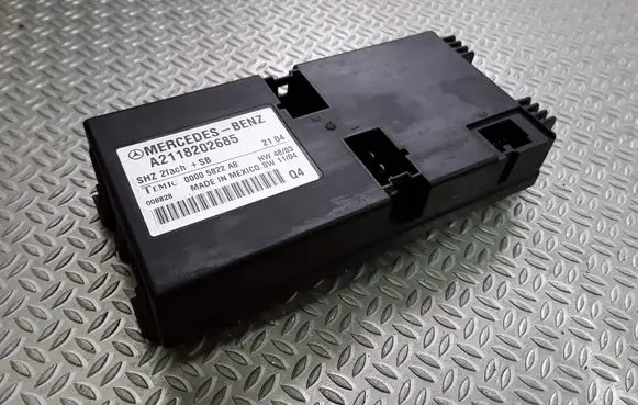 Mercedes-Benz E W211 Seat control module 2118202685
