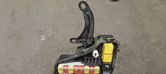 Volvo S70 V70 V70 XC Fuse box set 9128576 9162084