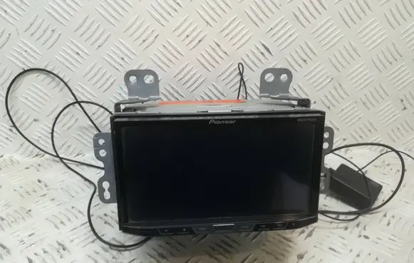 Honda CR-V Radio/CD/DVD/GPS head unit AVHX5800DAB 10R040543 9880283135
